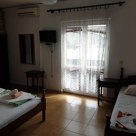 Apartments Regina Сутоморе Экстерьер фото